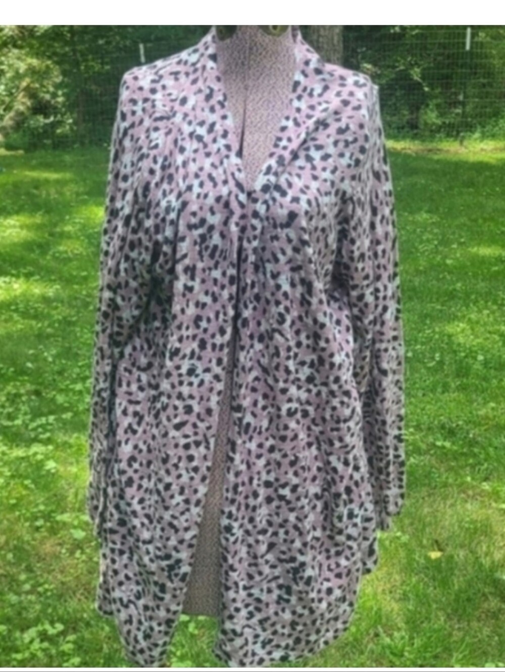 Torrid Womens Leopard Mauve Shadow Long Sleeve open CardiganSize 2 2X 18-20